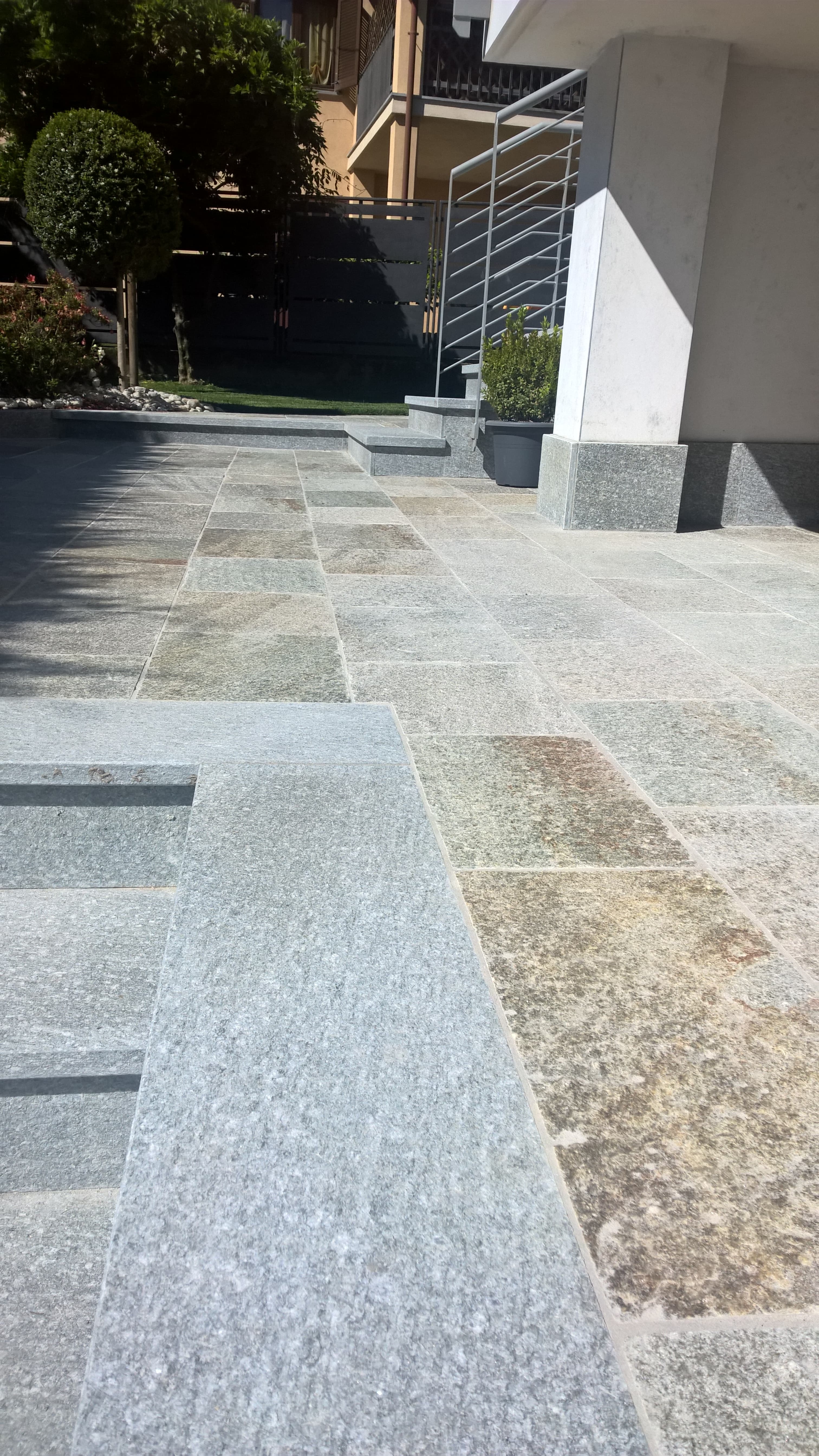 Luserna Gneis - Bodenplatte