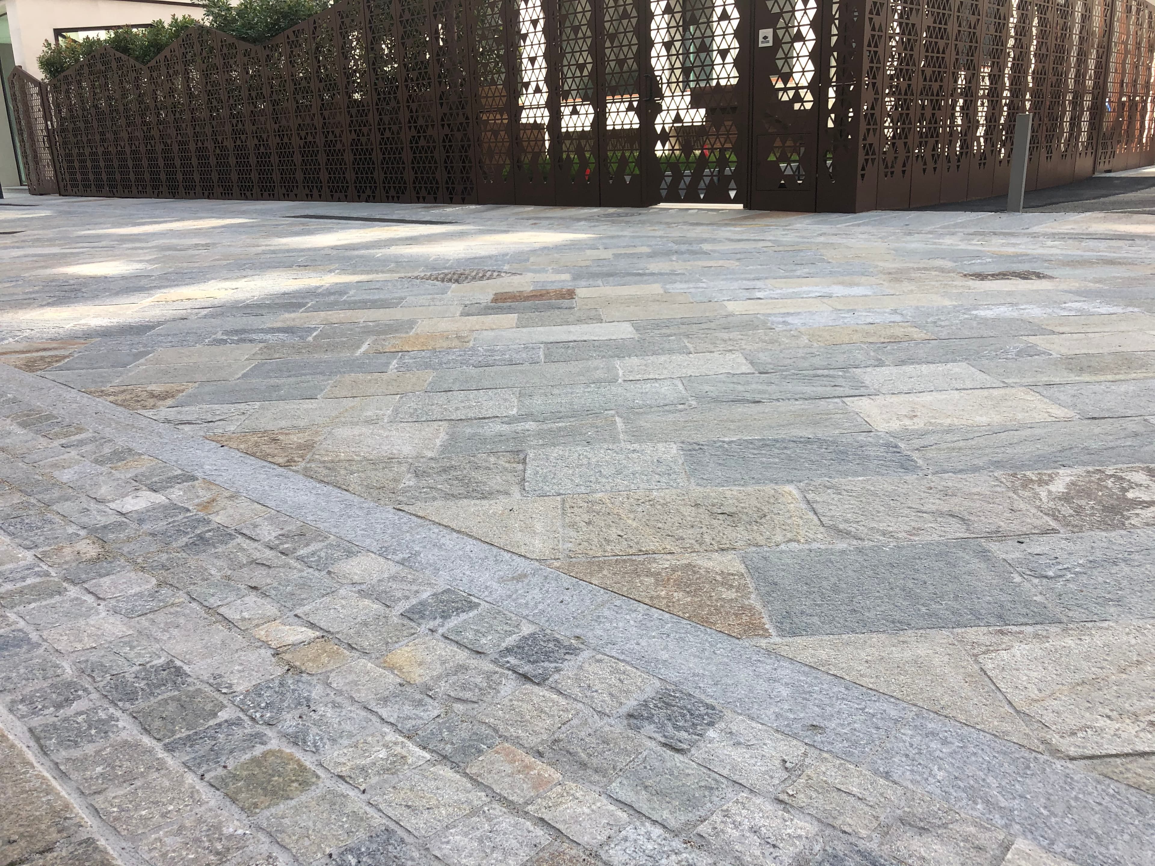 Luserna Gneis - Bodenplatte