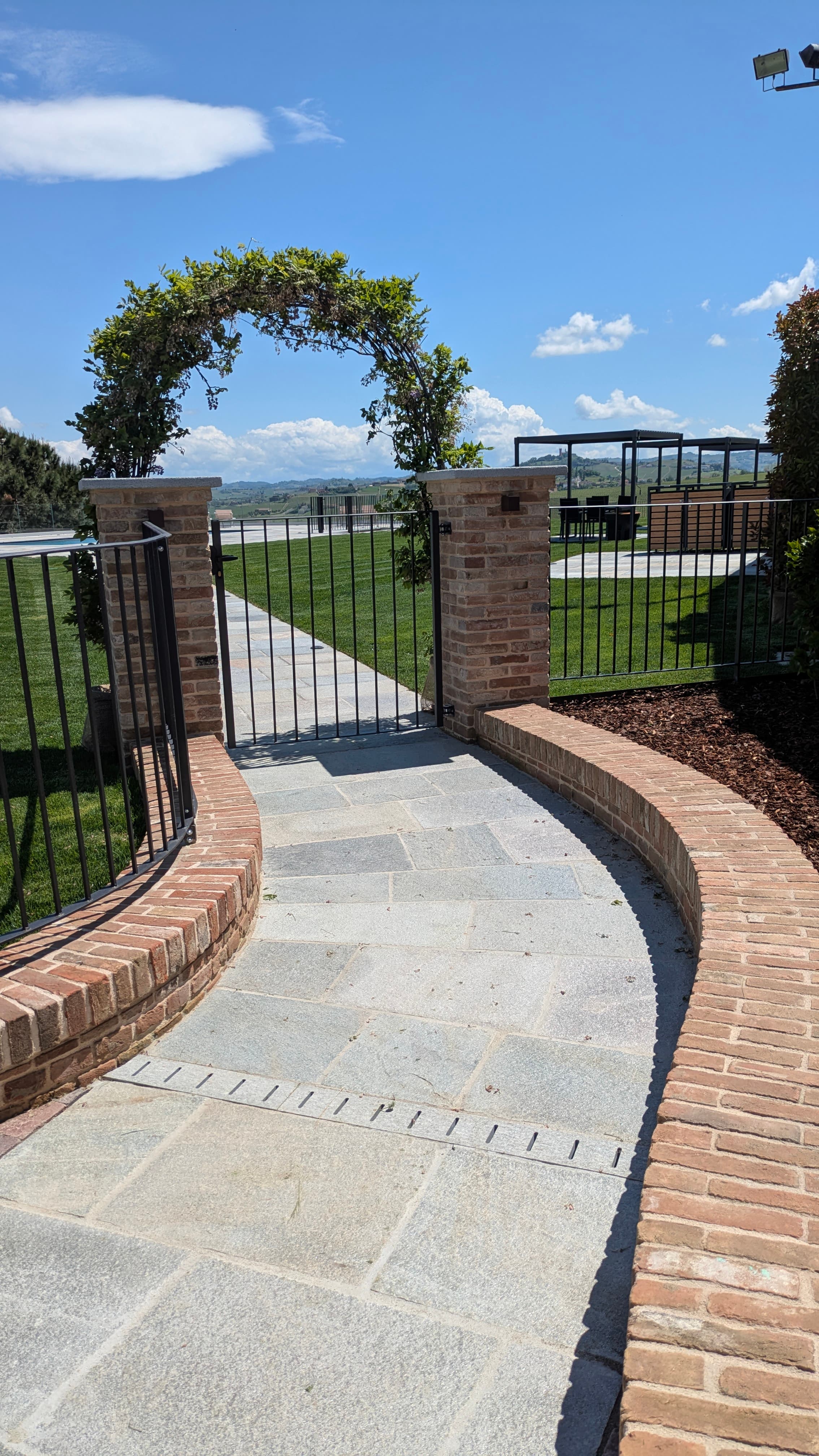 Luserna Gneis - Bodenplatte